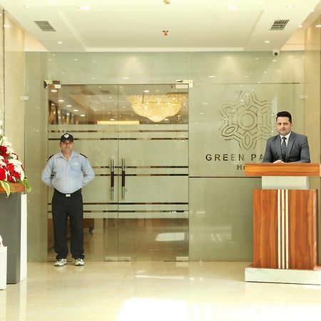 Green Palms Hotel デリー エクステリア 写真