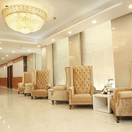 Green Palms Hotel デリー エクステリア 写真