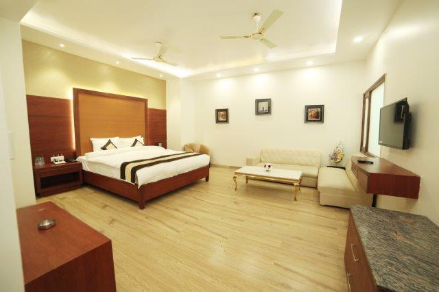 Green Palms Hotel デリー エクステリア 写真