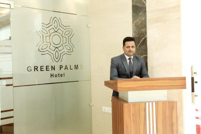 Green Palms Hotel デリー エクステリア 写真