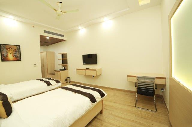 Green Palms Hotel デリー エクステリア 写真